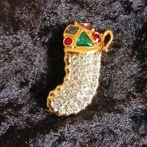 451. Gold Tone Rhinestone Stocking Brooch